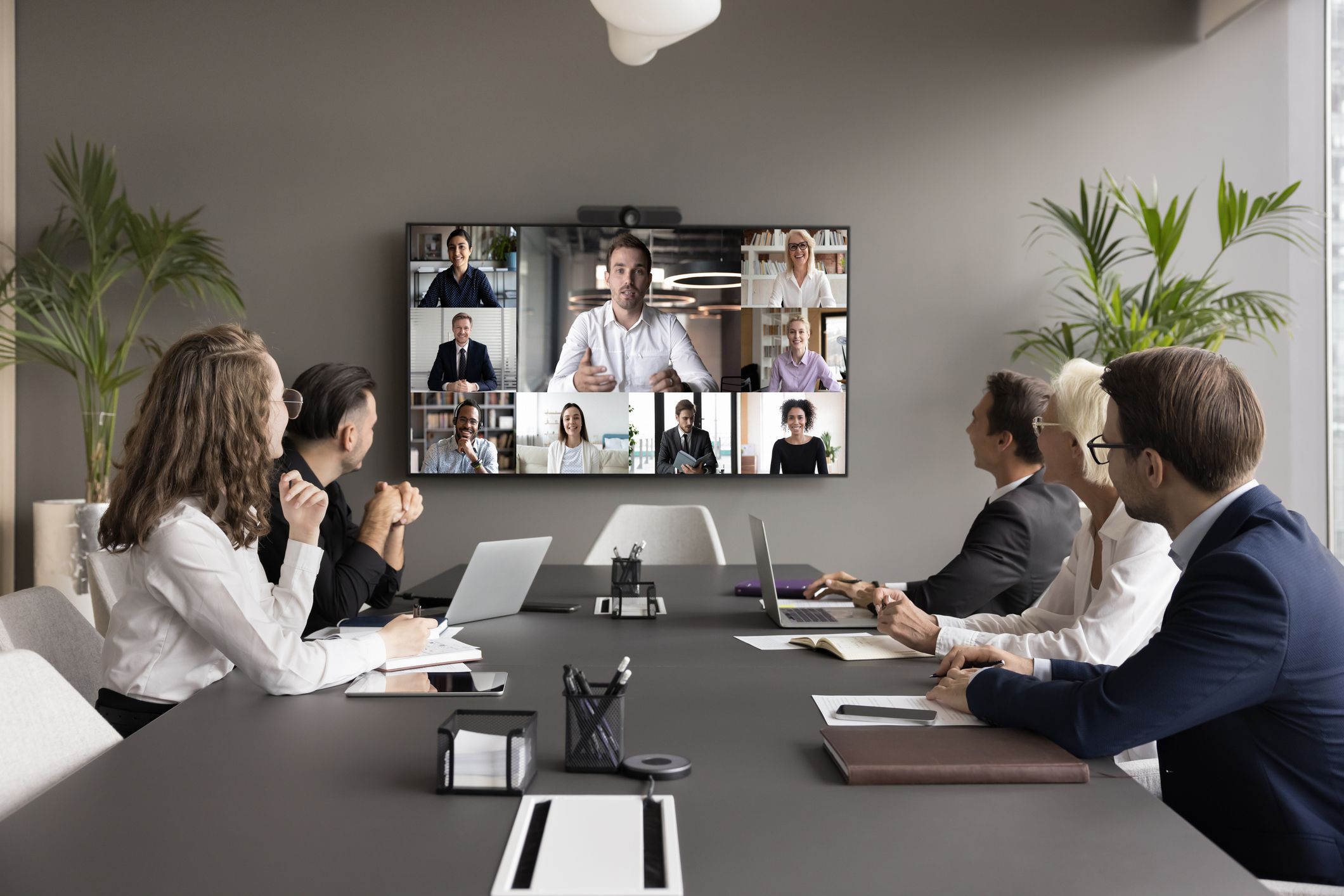 Artilux Connect — 8K UHD optical audio-video connectivity